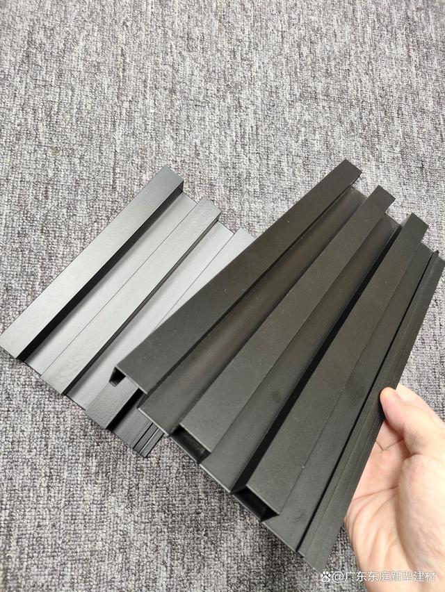 营业厅与营销中心的木纹铝单板装饰 长城板与波浪板的现代应用